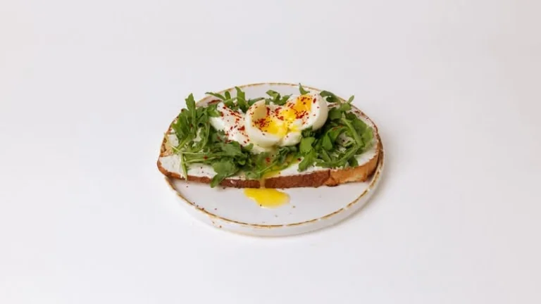 Benedict Avo Toast