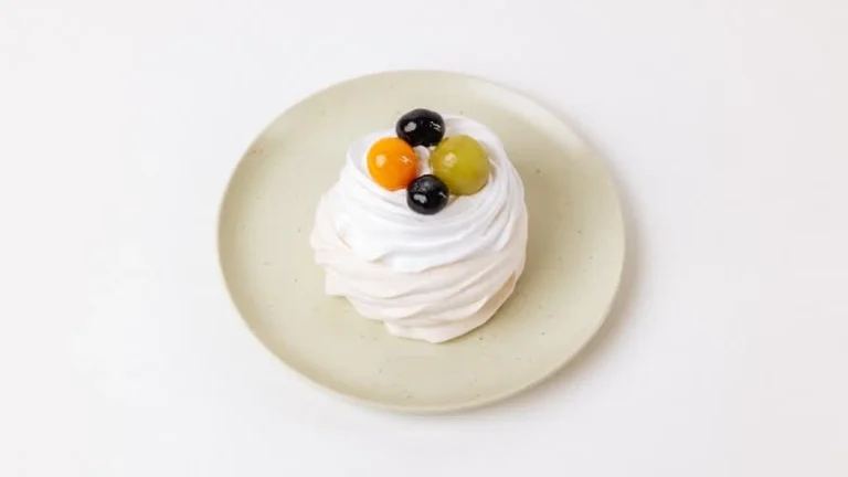 Berry Pavlova