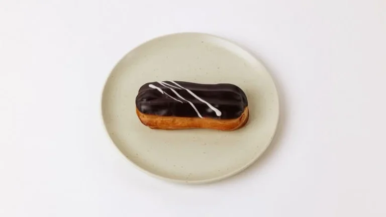 Chocolate Eclair