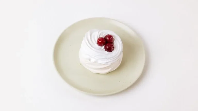 Cranberry Pavlova